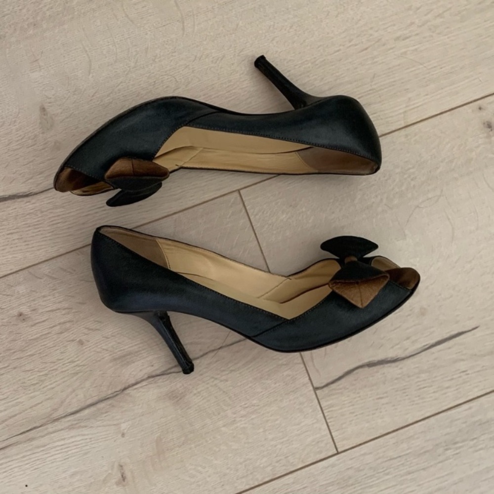 Butter made in Italy genie leather heel shoes size
8.5